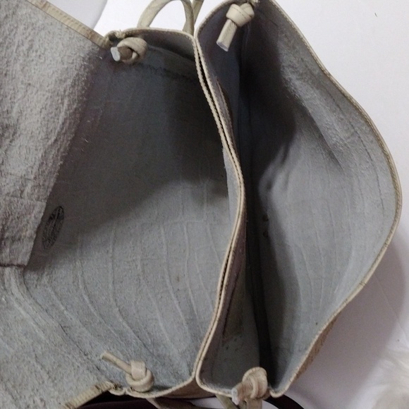 Esperanza Alligator Embosed Leather Shoulder Bag - Picture 11 of 14